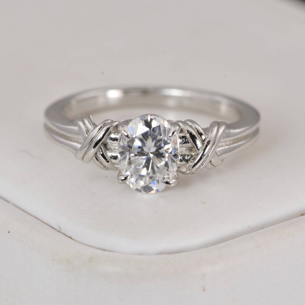 Moissanite 1.5tcw Oval Cut Engagement Ring 925